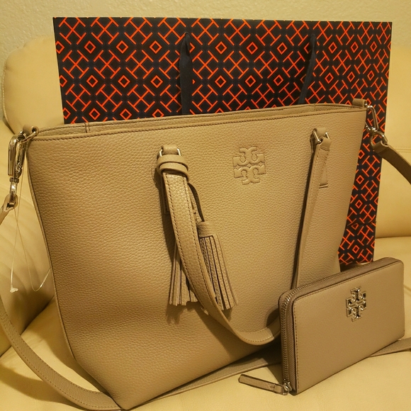 Tory Burch Handbags - Tory burch set